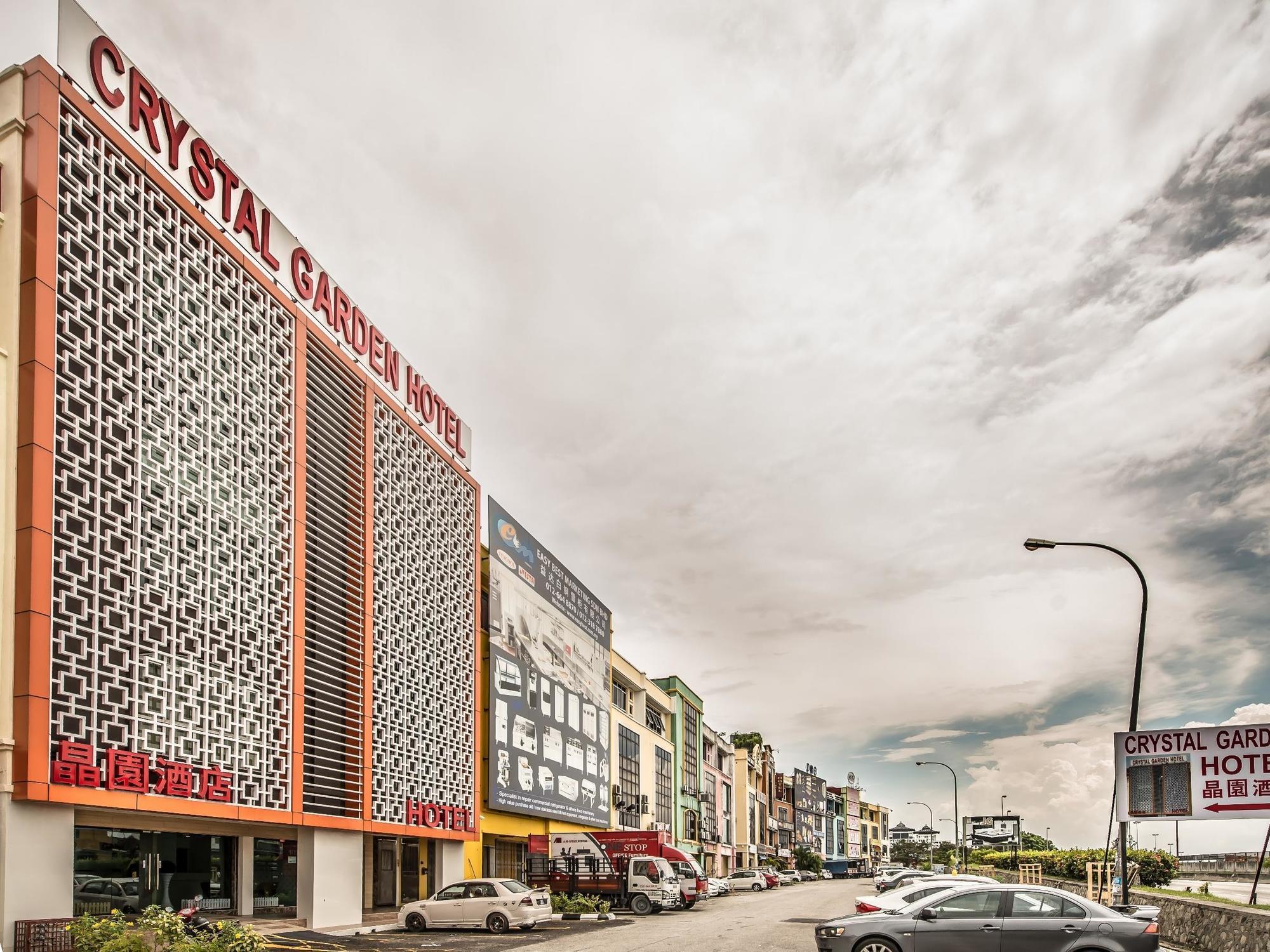 Crystal Garden Hotel - Сери-Кембанган Экстерьер фото